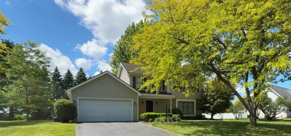 1427 Fieldcrest Drive, Webster, NY 14580