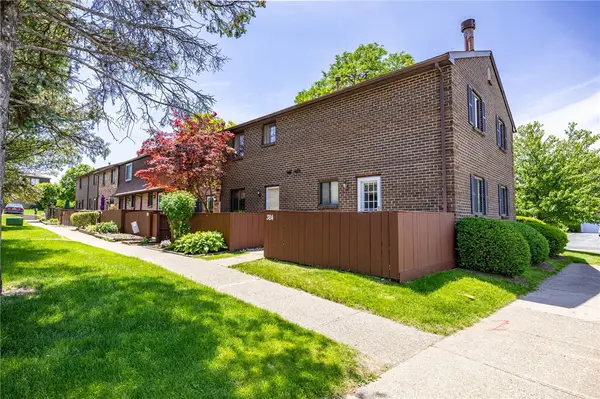 380 Surrey Hill, Rochester, NY 14623