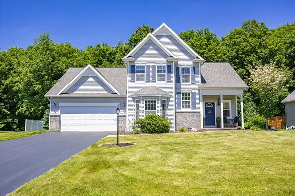 230 Woodsview Drive, Webster, NY 14580
