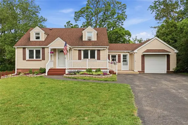 27 Pleasant View Drive, North Chili, NY 14514