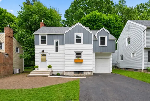 39 Stonecliff Drive, Rochester, NY 14616