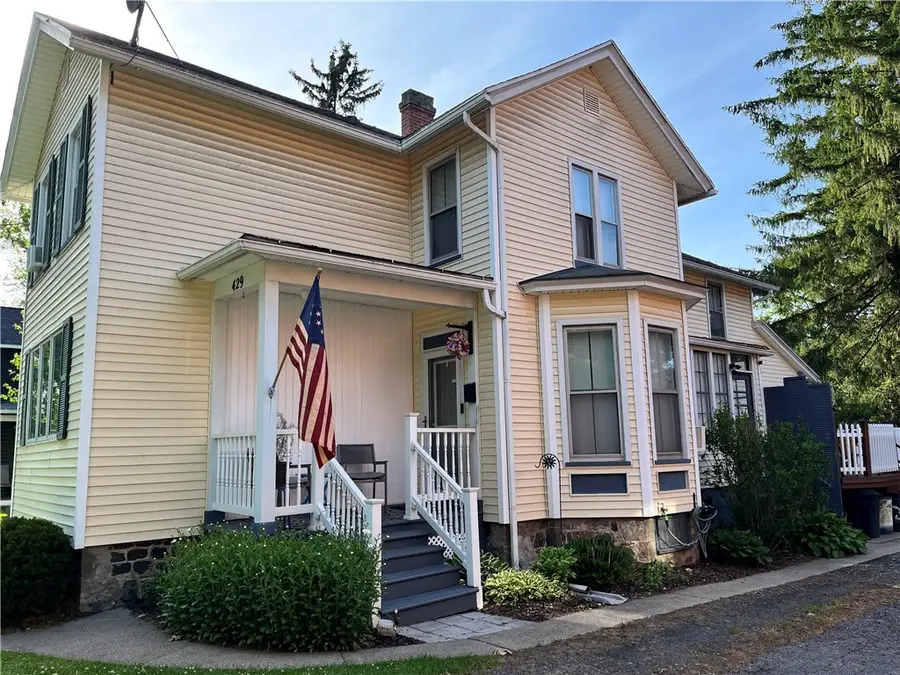 429 W Main Street, Palmyra, NY 14522 - #2
