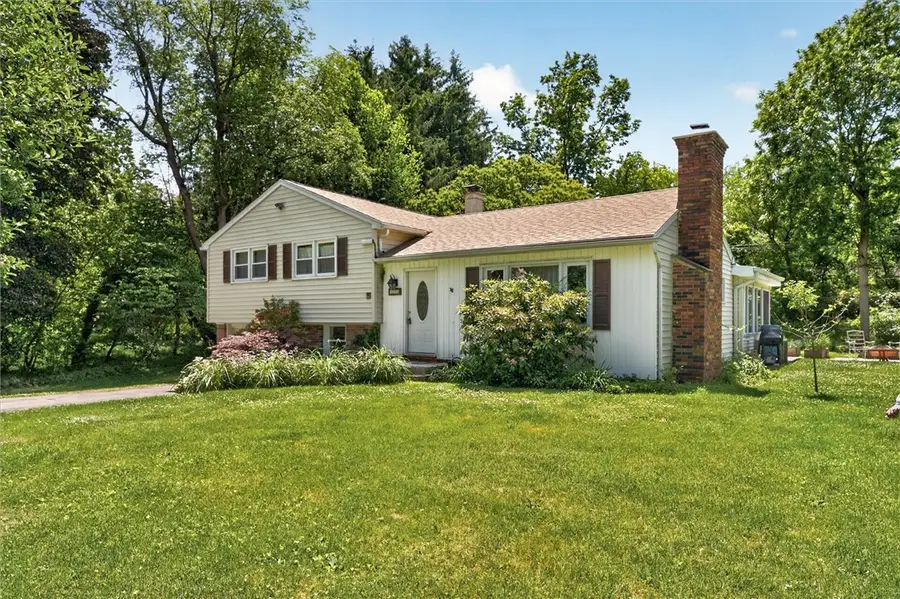 115 Crescent Road, Fairport, NY 14450 - #2