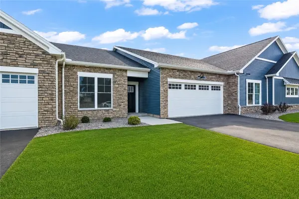 105 Cedarway Circle #411, Webster, NY 14580
