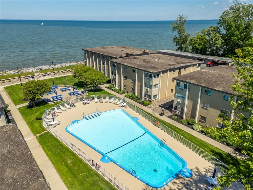 304 Westage At The Harbour, Rochester, NY 14617 - #1