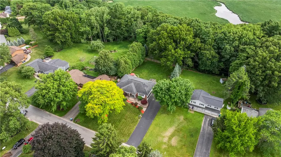 279 Parkview Dr, Rochester, NY 14625 - #3