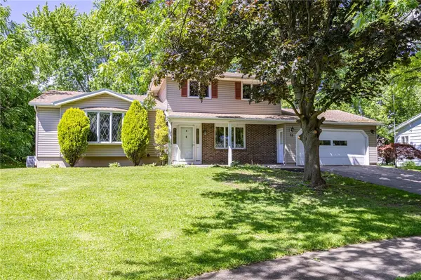 32 Flamingo Drive, Rochester, NY 14624