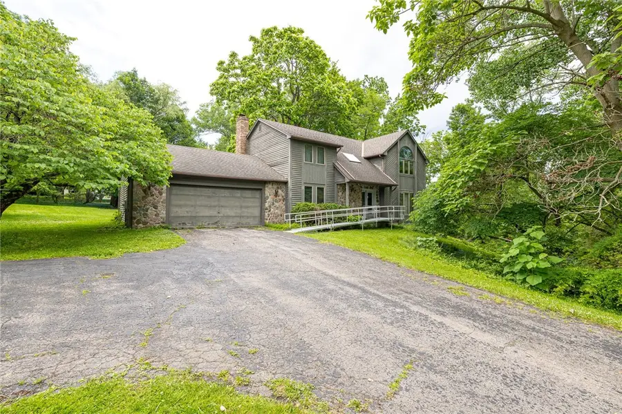 37 Freshfield, Fairport, NY 14450 - #3