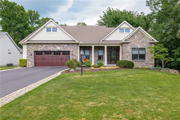 23 Timber Glen, Penfield, NY 14526