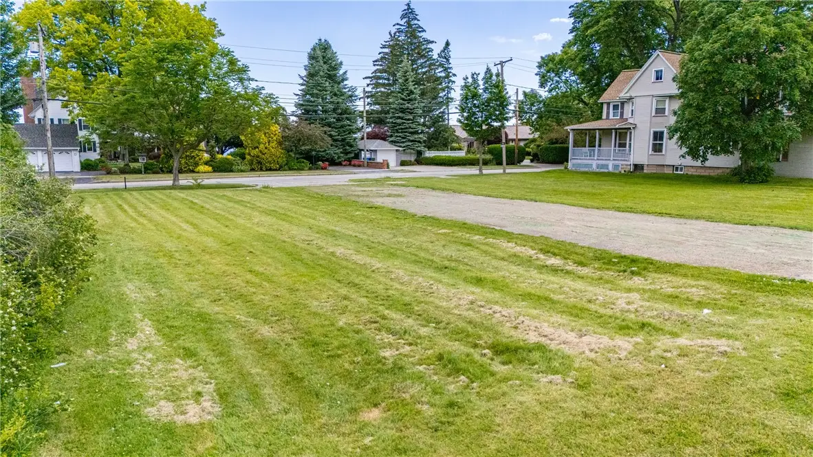 425 B Beach Avenue, Rochester, NY 14612 - #1