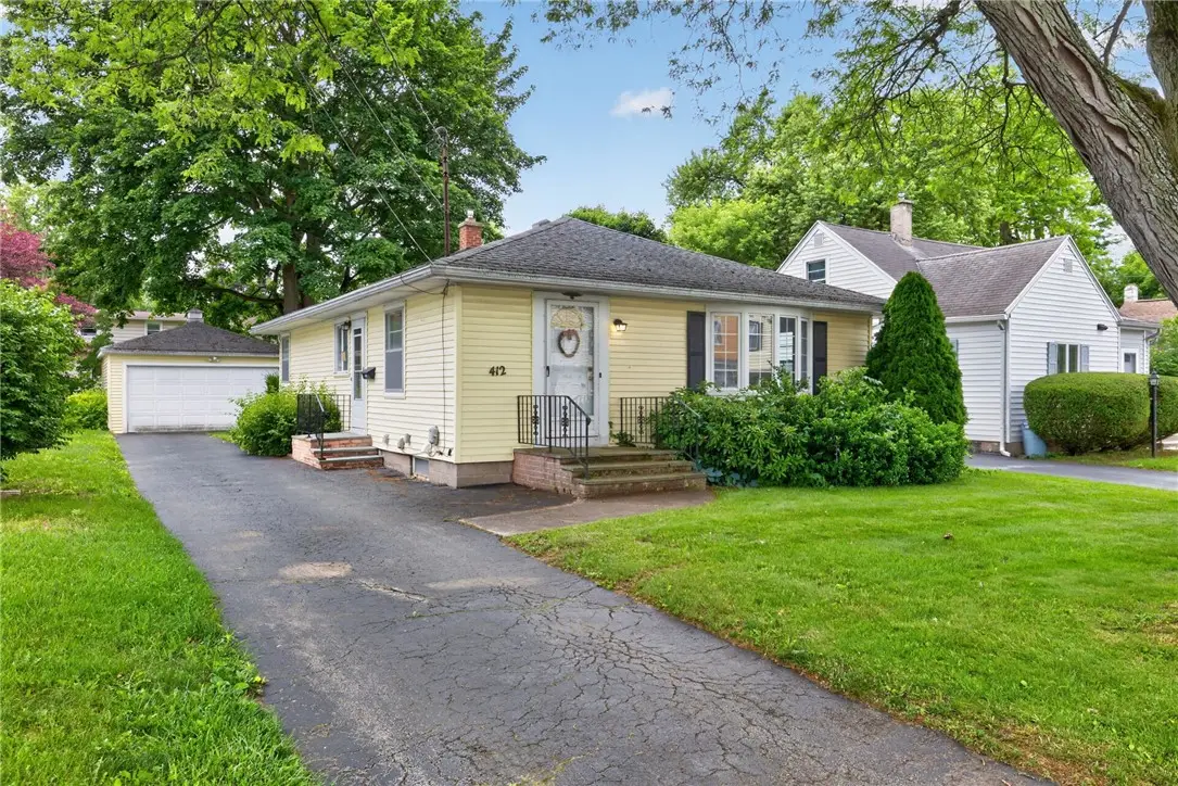 412 W Hickory Street, East Rochester, NY 14445 - #1