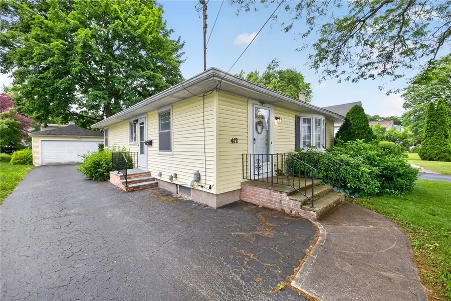 412 W Hickory Street, East Rochester, NY 14445 - #3