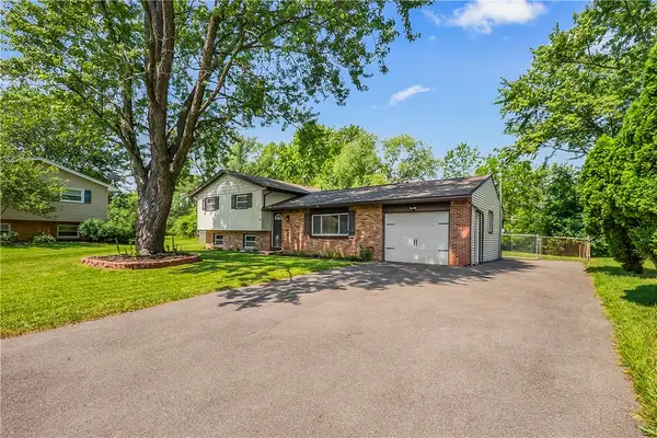 25 Green Ivy Circle, Rochester, NY 14623