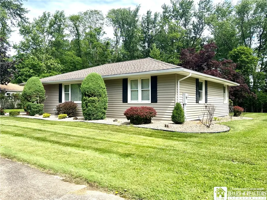 19 Lowell Place, Fredonia, NY 14063 - #3