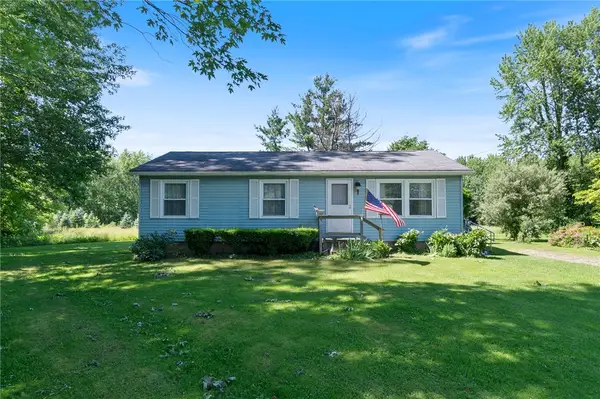 4043 Lakes Corners Rose Valley Road, Clyde, NY 14433