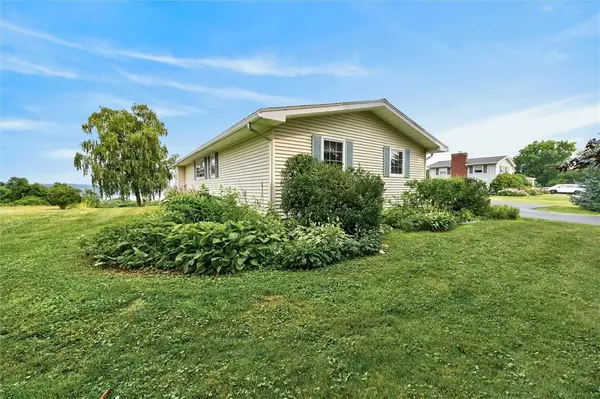 6404 Shaker Tract Rd, North Rose, NY 14516