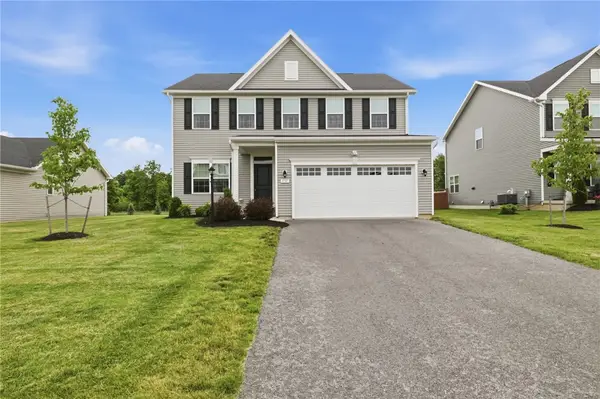 1737 Ackerman Way, Farmington, NY 14425