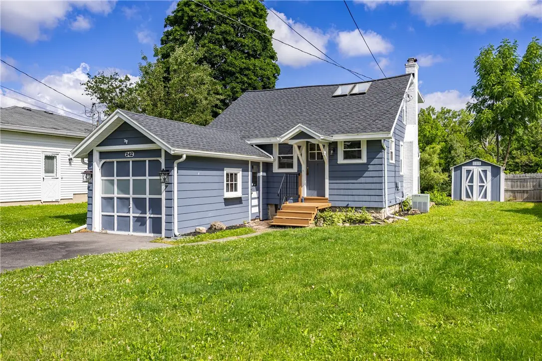 242 River Meadow Dr, Henrietta, NY 14623 - #1