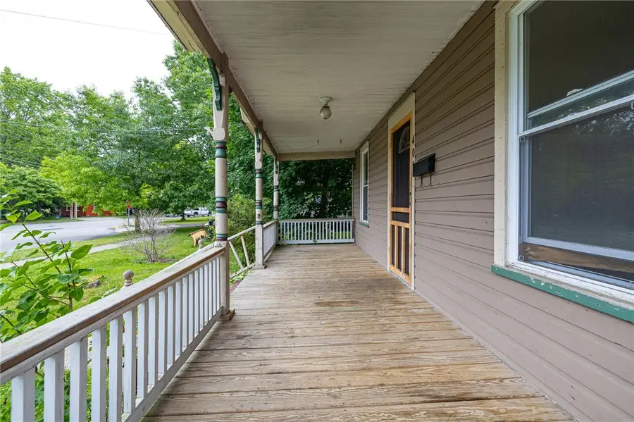 409 E Miller Street, Newark, NY 14513 - #3