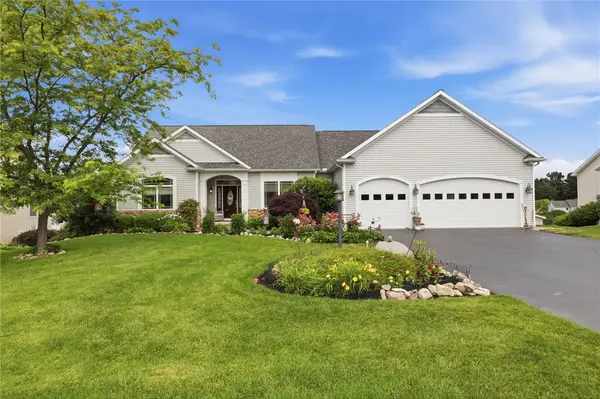 4536 Crystal Ridge Circle, Canandaigua, NY 14424