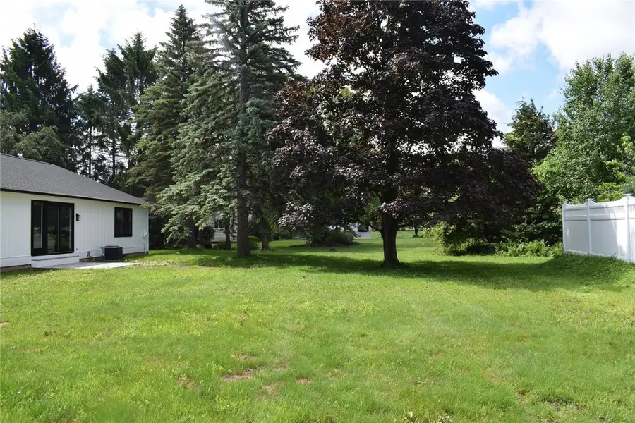 88 Stuyvesant Road, Pittsford, NY 14534 - #3