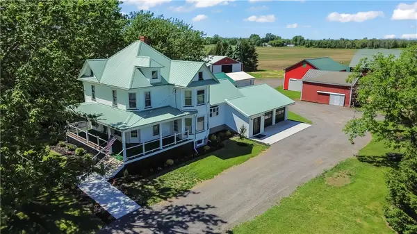 15607 Lakeshore Road, Kent, NY 14477