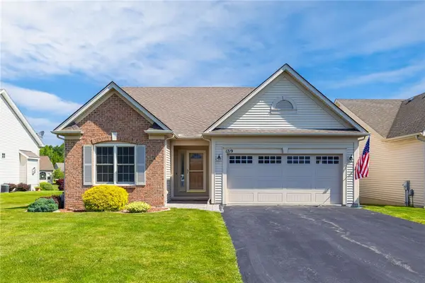 1219 Waterbrook Crossing, Webster, NY 14580
