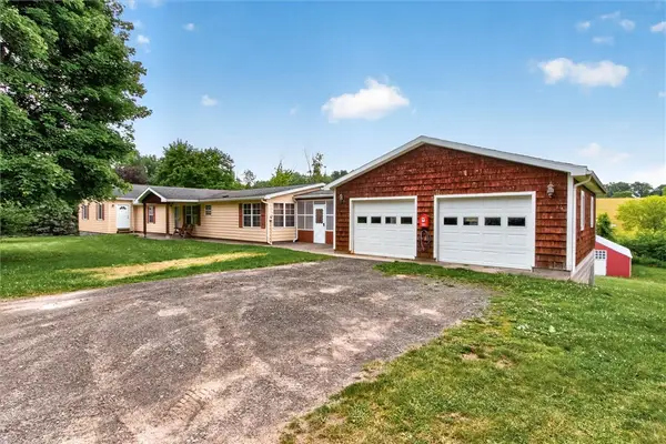 2060 Vanauken Rd, Newark, NY 14513