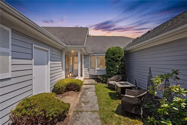 51 Greenwood Park, Pittsford, NY 14534