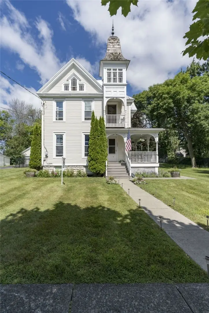 208 S Broad Street, Sackets Harbor, NY 13685 - #3