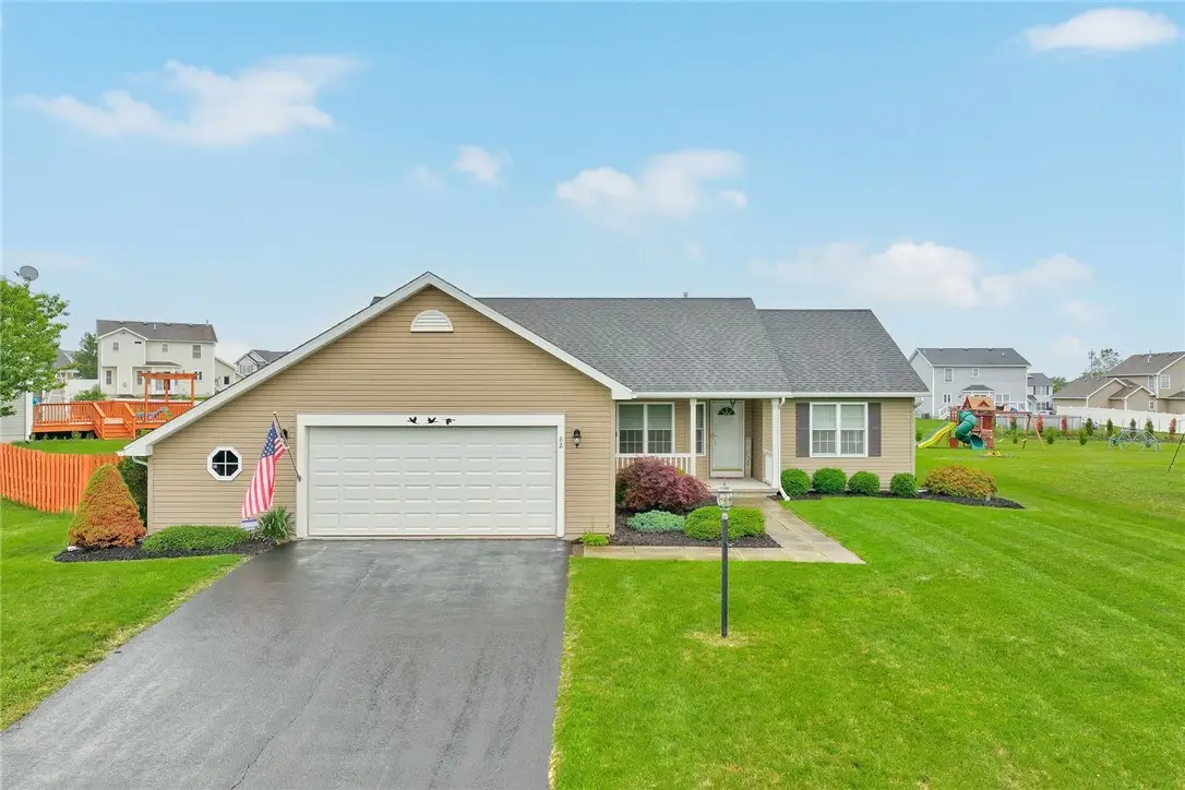 82 Harrogate Crossing, West Henrietta, NY 14586 - #1