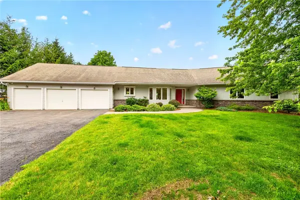 6100 Rossier Road, Canandaigua, NY 14424