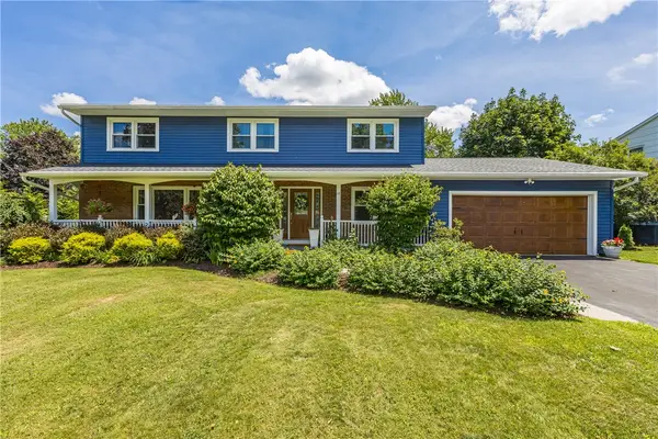 18 Waterford Way, Fairport, NY 14450