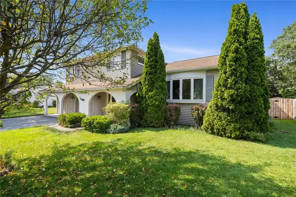 225 Sandoris Circle, Rochester, NY 14622