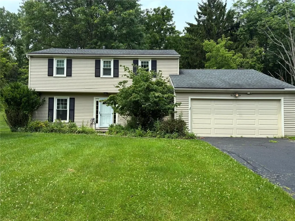 23 Blackwatch, Fairport, NY 14450 - #1