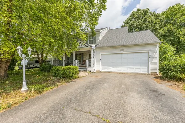 1124 Belmont Drive, Farmington, NY 14425