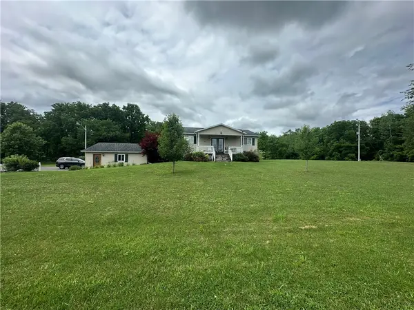 8669 W Loop Road, Port Byron, NY 13140