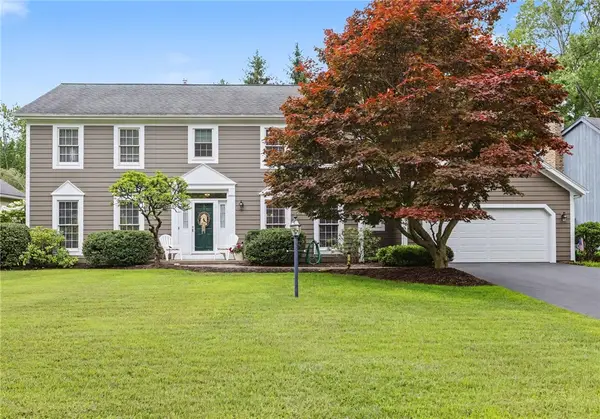 495 Granger Cir, Webster, NY 14580
