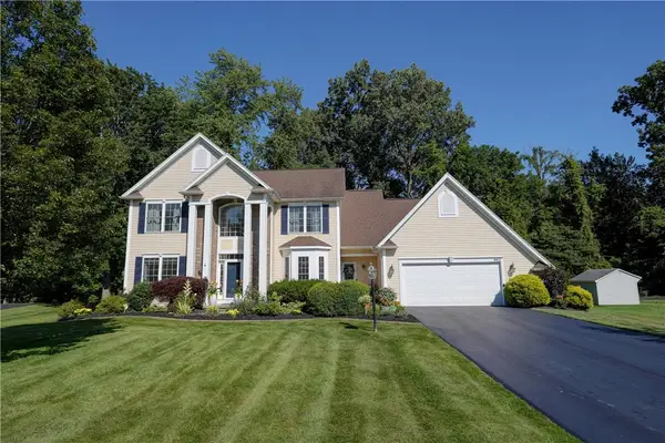 992 La Quinta Drive, Webster, NY 14580
