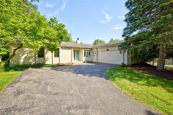 12 Erie Crescent, Fairport, NY 14450