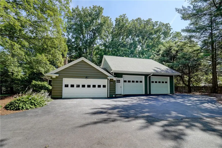 82 Washington Road, Pittsford, NY 14534 - #2