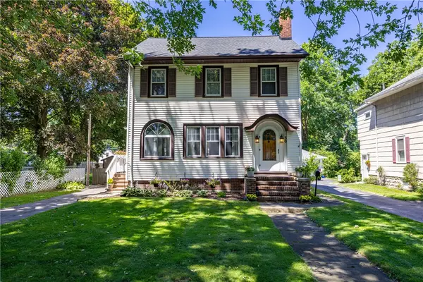 30 Rawlinson Road, Rochester, NY 14617