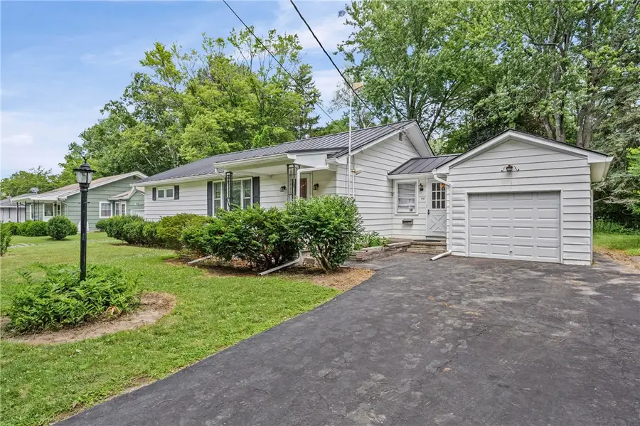 40 Ramblewood Drive, North Chili, NY 14514 - #2