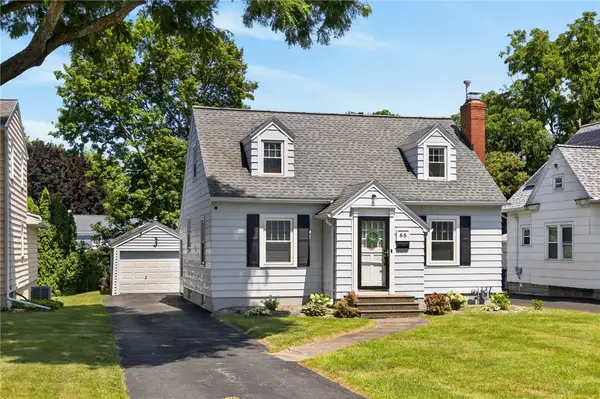 66 Gilbert Dr, Rochester, NY 14609