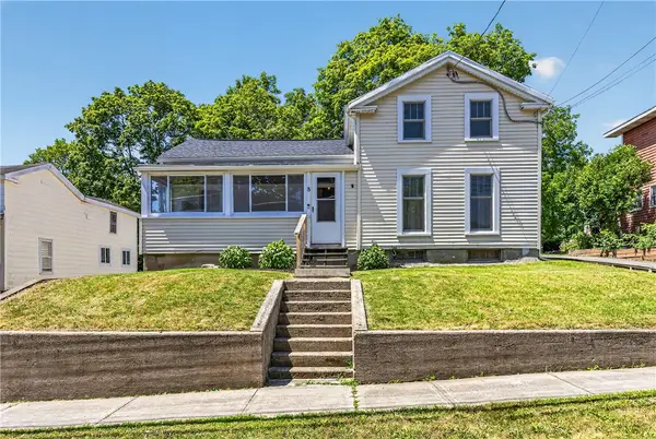 8 Erie Street N, Macedon, NY 14502