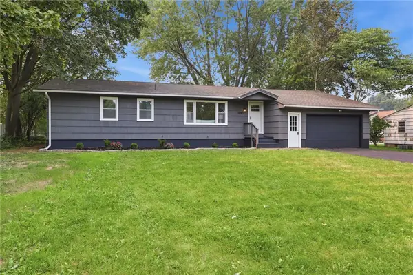 1063 Farnsworth Road S, Henrietta, NY 14623