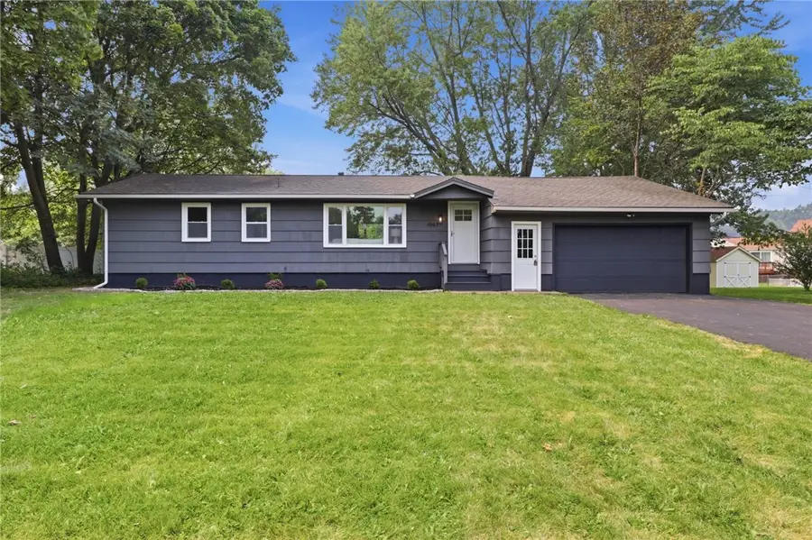 1063 Farnsworth Road S, Henrietta, NY 14623 - #2