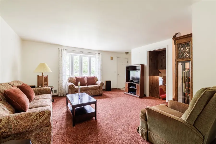 7 Village Trail, Spencerport, NY 14559 - #2