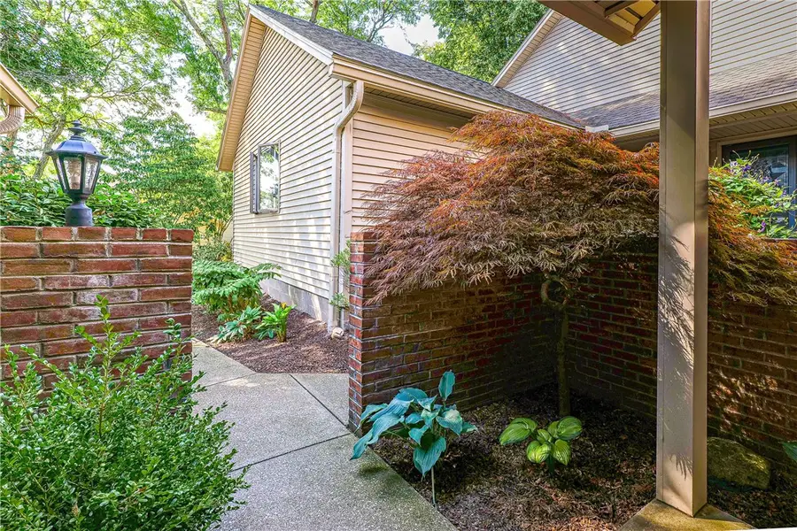 20 Greenwood Park, Pittsford, NY 14534 - #2
