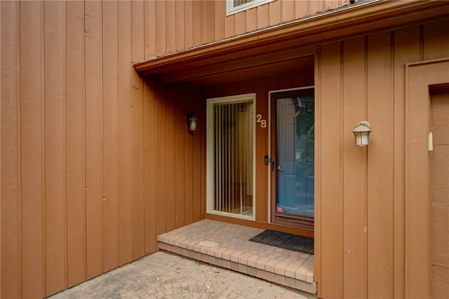 28 Green Pine Lane, Webster, NY 14580 - #2